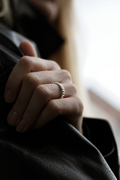 Endless Lines Small Ring