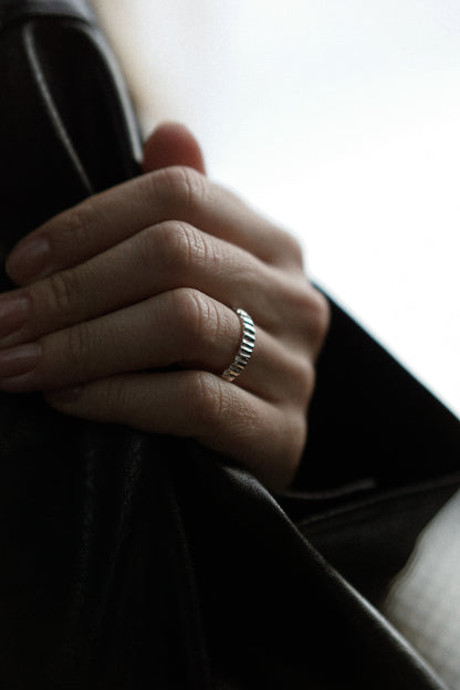 Endless Lines Small Ring